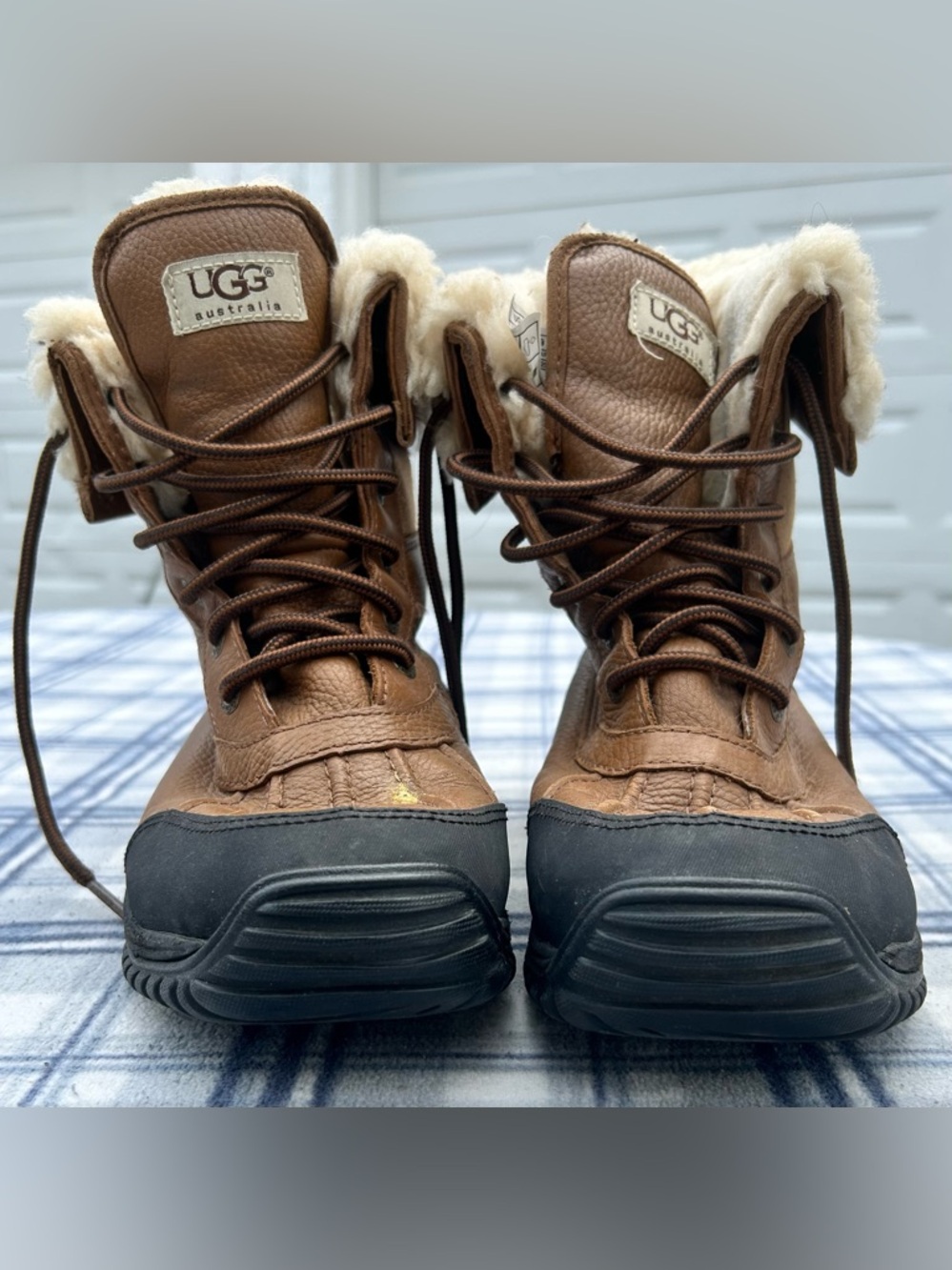 UGG Women's Adirondack II size 8.5W